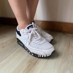 {NIKE} AIR MAX Black and White sz 8